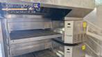 Horno transportador Lincoln de acero inoxidable para hornear galletas y pizza.