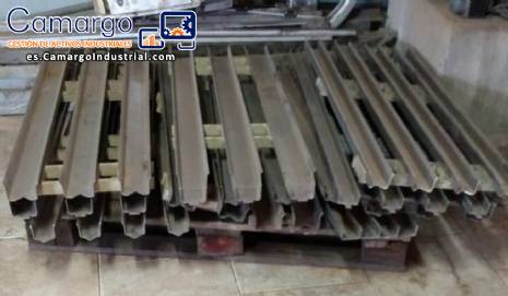 L�nea de tolva de alimentaci�n de acero inoxidable con tolva vibratoria