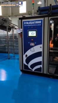 M�quina de moldeo por soplado de botellas PET Multipet