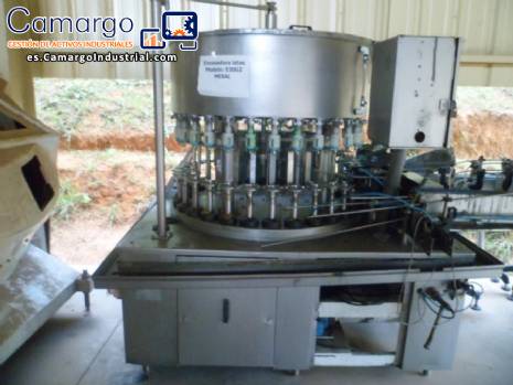 M�quina de llenado Mesal