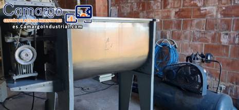 Mezclador horizontal de paletas con rascadores