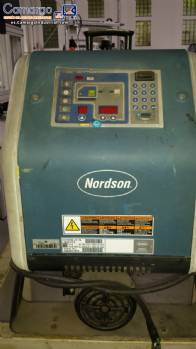 M�quina caliente del pegamento