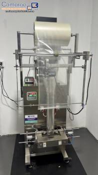 M�quina de envasado neum�tico vertical con b�scula y codificador de fecha Cetro