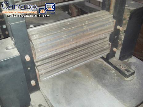 Cortador de caramelo en manta Cortador de caramelo en manta