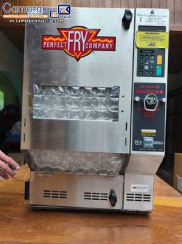 Freidora automática de acero inoxidable Perfect Fry 20 kg/hora Freidora automática de acero inoxidable Perfect Fry 20 kg/hora
