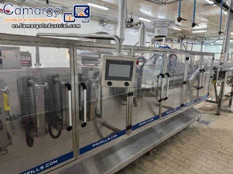 Máquina de envasado horizontal de acero inoxidable para el envasado en bolsas tipo stand-up de Profills. Máquina de envasado horizontal de acero inoxidable para el envasado en bolsas tipo stand-up de Profills.