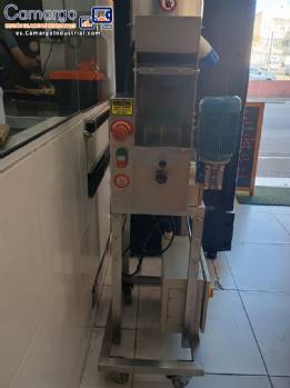 Máquina para hacer ñoquis, Italvisa F2, hasta 60 kg/hora. Máquina para hacer ñoquis, Italvisa F2, hasta 60 kg/hora.