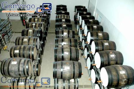 Pequeñas empresas para la producción de cachaça Pequeñas empresas para la producción de cachaça