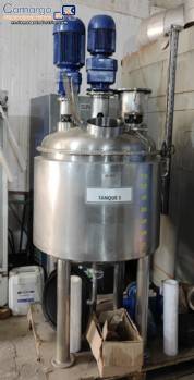 Tanque reactor de acero inoxidable con camisa de vapor para agitación, emulsificación y homogeneización, Biasinox, 300 litros. Tanque reactor de acero inoxidable con camisa de vapor para agitación, emulsificación y homogeneización, Biasinox, 300 litros.